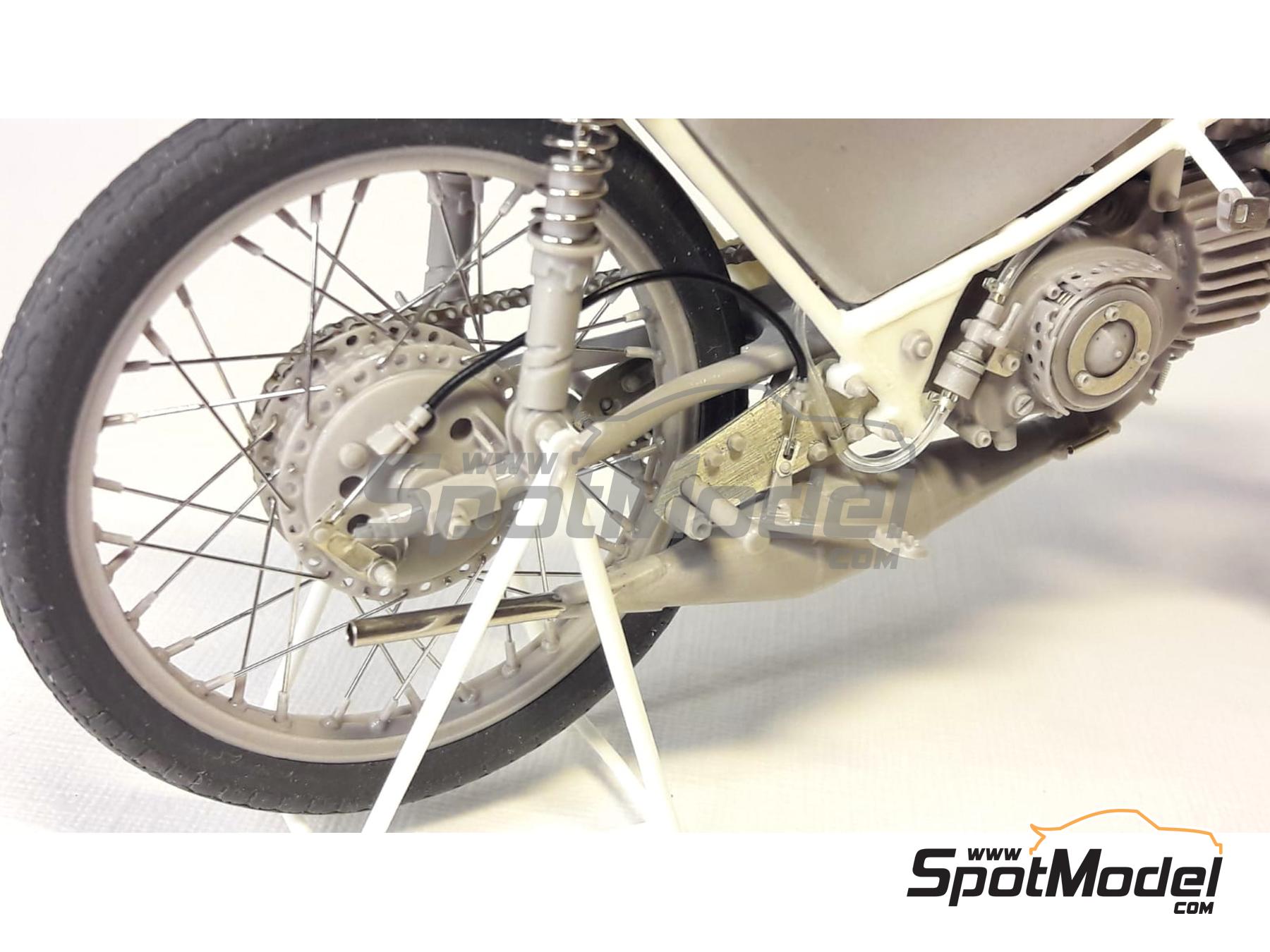 Brach Model BM-VR13: Motorbike scale model kit 1/12 scale